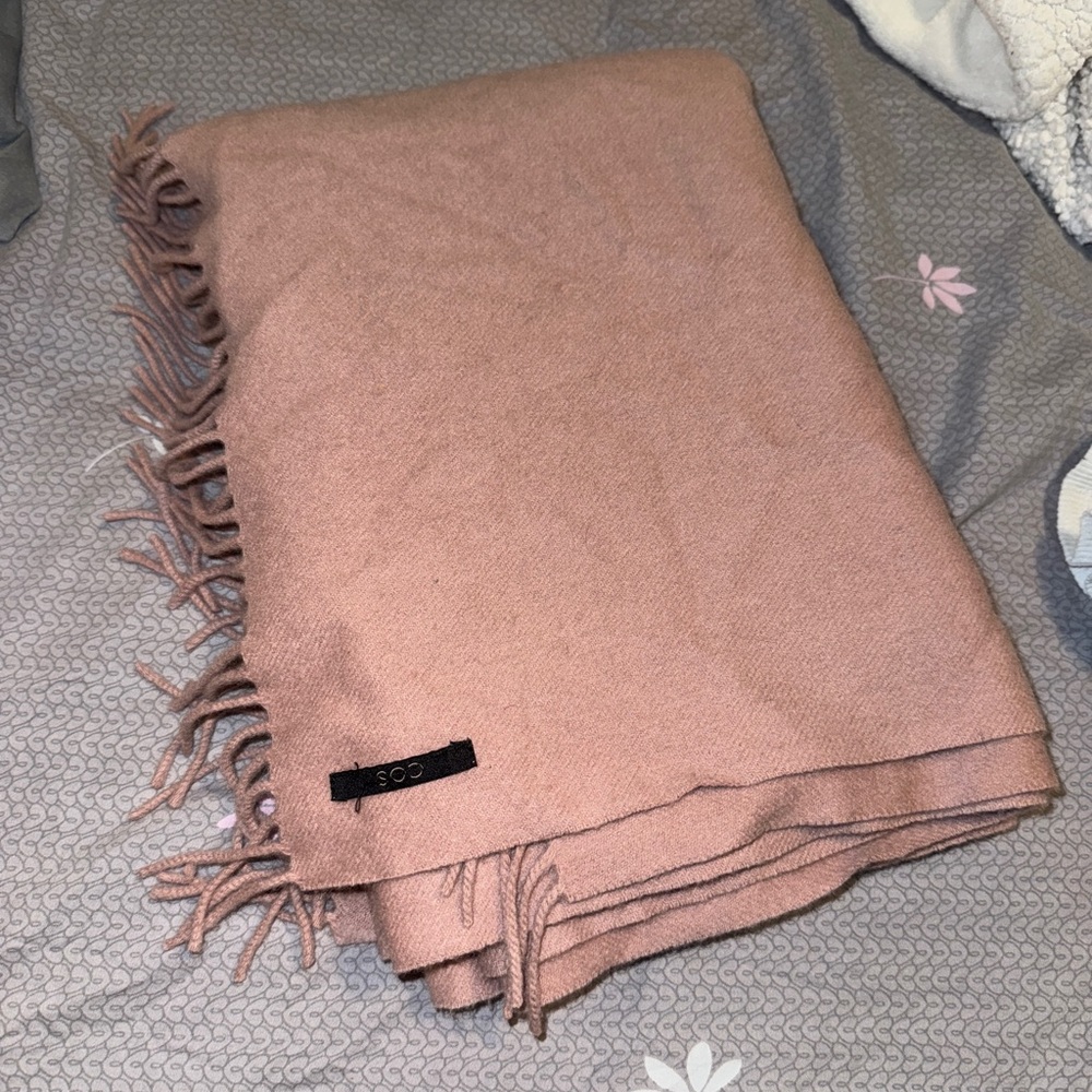 COS wool scarf
